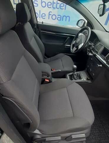 Сірий Опель Сігнум, об'ємом двигуна 2.2 л та пробігом 330 тис. км за 3600 $, фото 7 на Automoto.ua