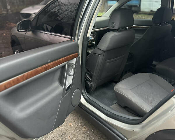 Серый Опель Сигнум, объемом двигателя 2.17 л и пробегом 360 тыс. км за 4250 $, фото 4 на Automoto.ua