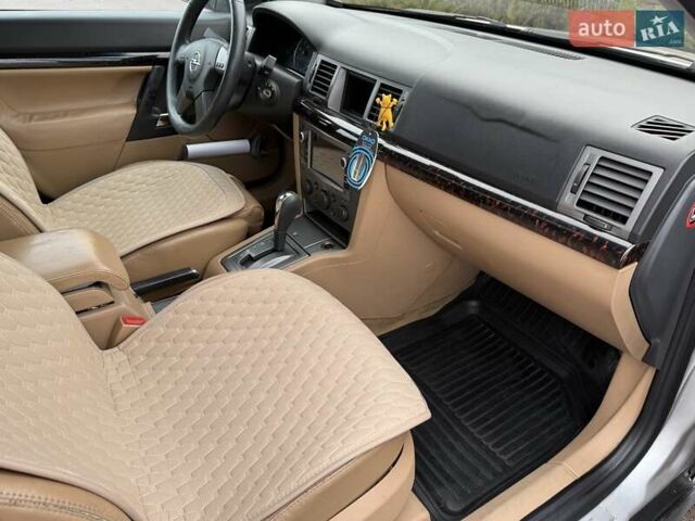 Сірий Опель Сігнум, об'ємом двигуна 2.96 л та пробігом 329 тис. км за 3300 $, фото 42 на Automoto.ua