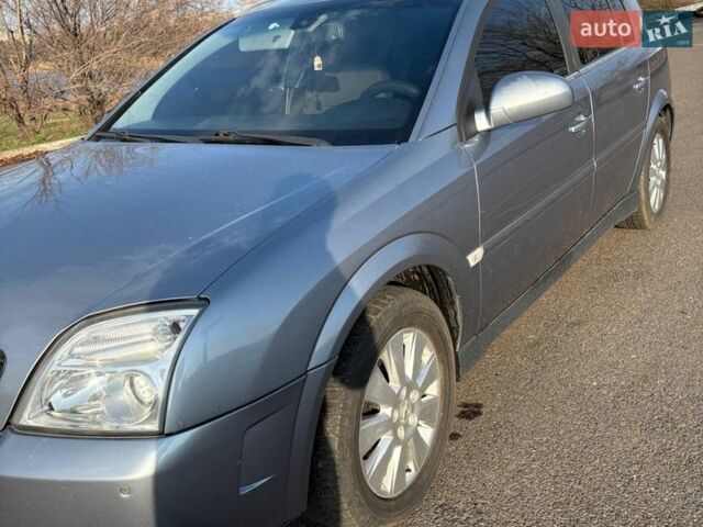 Серый Опель Сигнум, объемом двигателя 2.2 л и пробегом 248 тыс. км за 3500 $, фото 2 на Automoto.ua