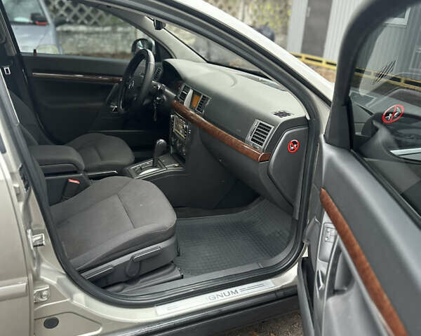 Серый Опель Сигнум, объемом двигателя 2.17 л и пробегом 360 тыс. км за 4250 $, фото 12 на Automoto.ua