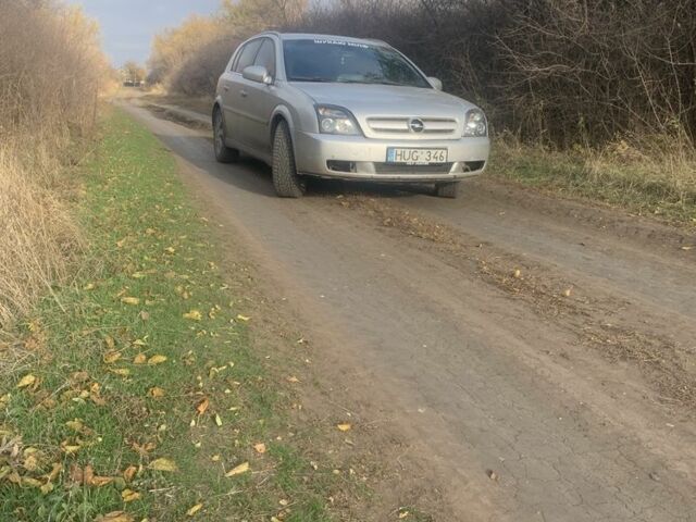 Серый Опель Сигнум, объемом двигателя 3 л и пробегом 367 тыс. км за 2600 $, фото 1 на Automoto.ua