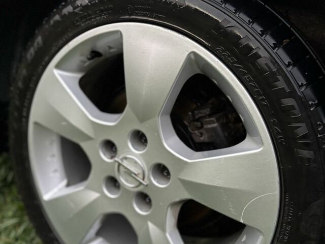 Серый Опель Сигнум, объемом двигателя 1.8 л и пробегом 200 тыс. км за 5000 $, фото 4 на Automoto.ua