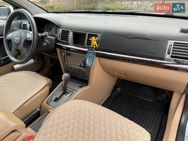 Сірий Опель Сігнум, об'ємом двигуна 2.96 л та пробігом 329 тис. км за 3300 $, фото 45 на Automoto.ua