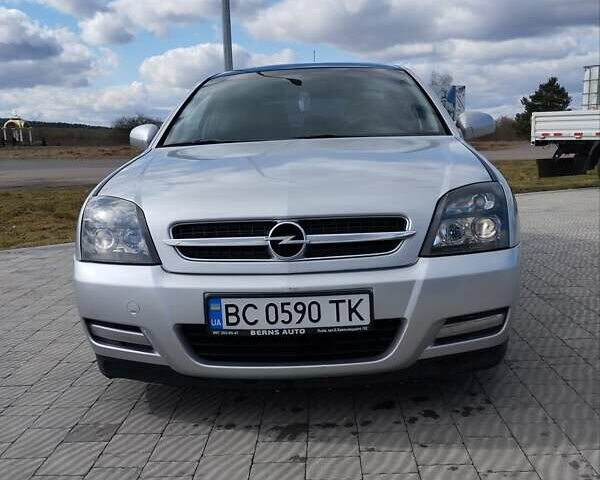 Серый Опель Сигнум, объемом двигателя 2.2 л и пробегом 228 тыс. км за 3200 $, фото 2 на Automoto.ua