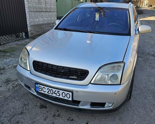 Серый Опель Сигнум, объемом двигателя 3 л и пробегом 380 тыс. км за 3500 $, фото 1 на Automoto.ua