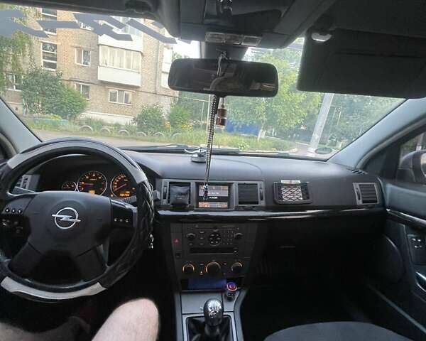 Серый Опель Сигнум, объемом двигателя 2.2 л и пробегом 380 тыс. км за 3700 $, фото 10 на Automoto.ua