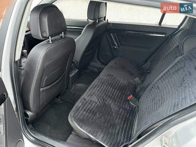 Сірий Опель Сігнум, об'ємом двигуна 2.2 л та пробігом 361 тис. км за 3750 $, фото 17 на Automoto.ua