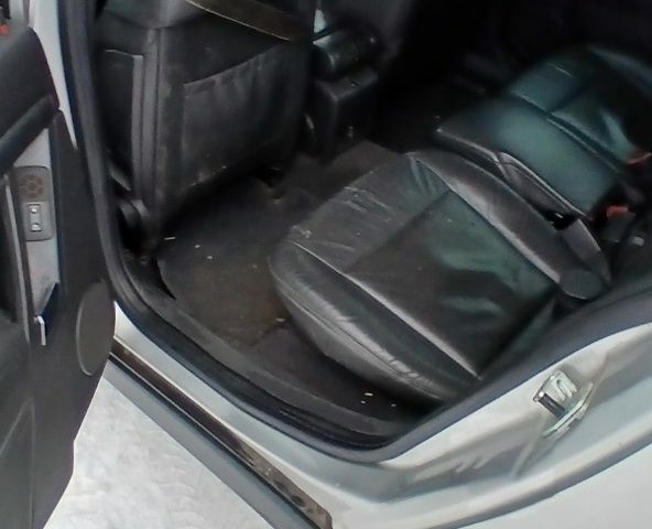 Серый Опель Сигнум, объемом двигателя 2 л и пробегом 377 тыс. км за 2000 $, фото 6 на Automoto.ua