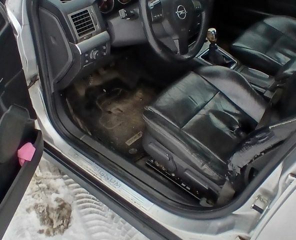 Сірий Опель Сігнум, об'ємом двигуна 2 л та пробігом 377 тис. км за 2000 $, фото 5 на Automoto.ua