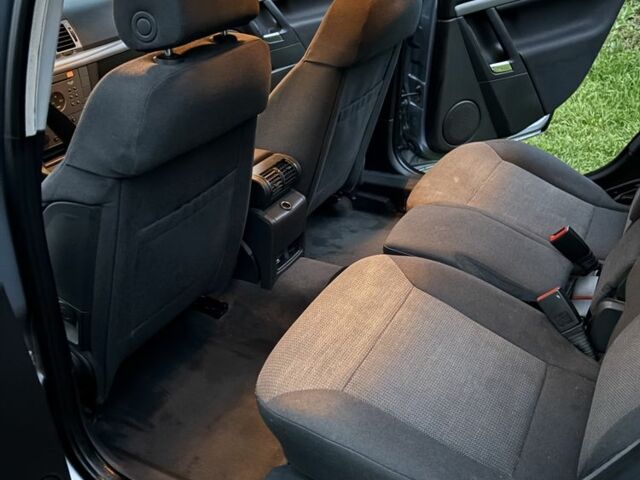 Серый Опель Сигнум, объемом двигателя 1.8 л и пробегом 200 тыс. км за 5000 $, фото 7 на Automoto.ua