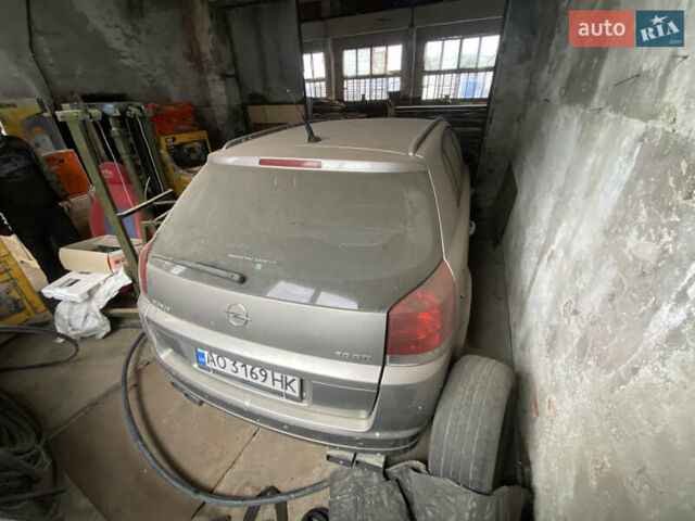 Серый Опель Сигнум, объемом двигателя 2.96 л и пробегом 220 тыс. км за 2500 $, фото 1 на Automoto.ua