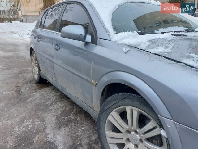 Серый Опель Сигнум, объемом двигателя 3 л и пробегом 300 тыс. км за 1111 $, фото 12 на Automoto.ua