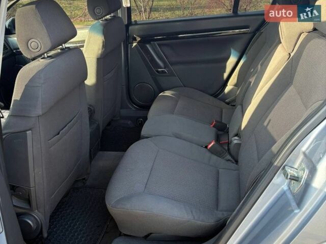 Серый Опель Сигнум, объемом двигателя 2.2 л и пробегом 248 тыс. км за 3500 $, фото 8 на Automoto.ua