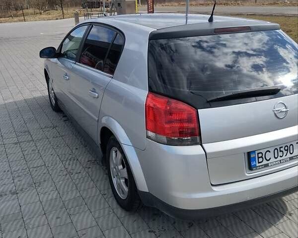 Серый Опель Сигнум, объемом двигателя 2.2 л и пробегом 228 тыс. км за 3200 $, фото 5 на Automoto.ua