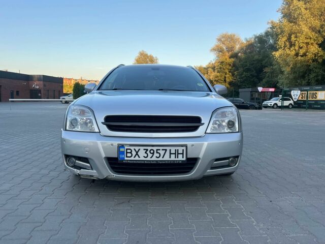 Серый Опель Сигнум, объемом двигателя 2.2 л и пробегом 200 тыс. км за 3800 $, фото 2 на Automoto.ua