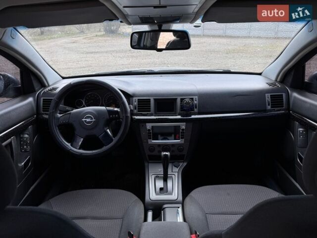 Сірий Опель Сігнум, об'ємом двигуна 2.2 л та пробігом 307 тис. км за 3300 $, фото 16 на Automoto.ua