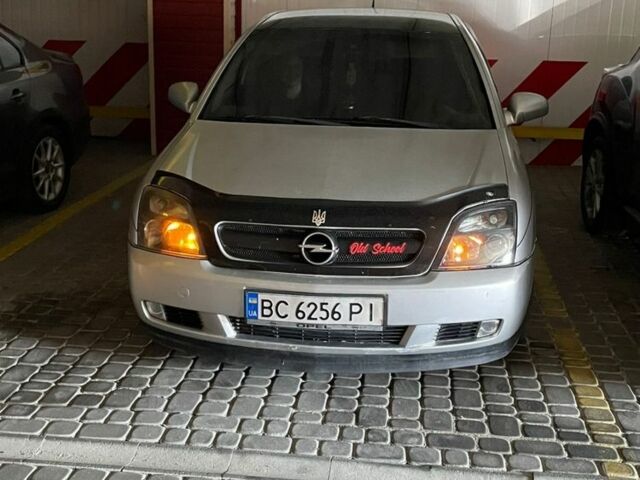 Серый Опель Сигнум, объемом двигателя 2.2 л и пробегом 1000 тыс. км за 2400 $, фото 2 на Automoto.ua