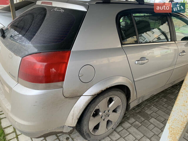 Серый Опель Сигнум, объемом двигателя 2.2 л и пробегом 420 тыс. км за 3500 $, фото 3 на Automoto.ua