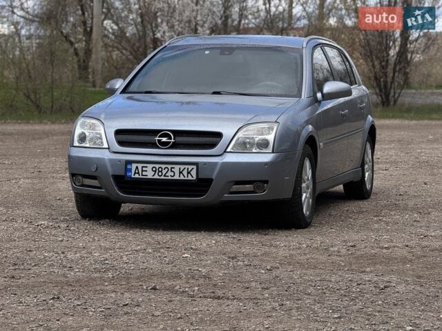Сірий Опель Сігнум, об'ємом двигуна 2.2 л та пробігом 307 тис. км за 3300 $, фото 1 на Automoto.ua