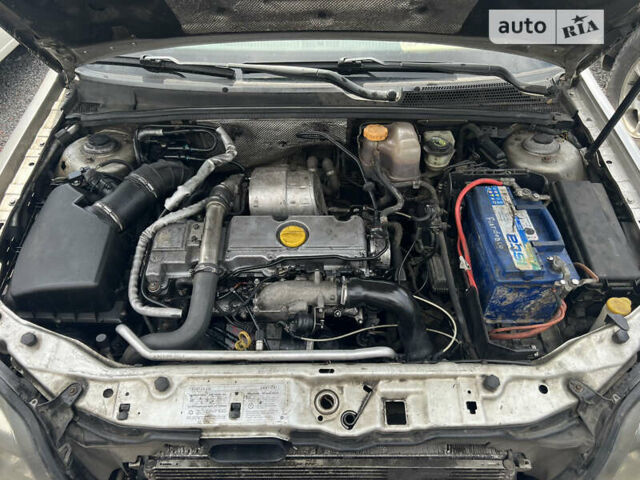 Сірий Опель Сігнум, об'ємом двигуна 2.17 л та пробігом 380 тис. км за 3590 $, фото 7 на Automoto.ua