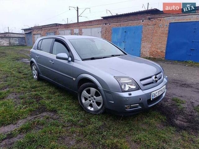Серый Опель Сигнум, объемом двигателя 2.17 л и пробегом 326 тыс. км за 3600 $, фото 3 на Automoto.ua