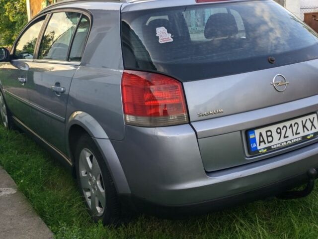 Серый Опель Сигнум, объемом двигателя 2.2 л и пробегом 400 тыс. км за 2600 $, фото 2 на Automoto.ua