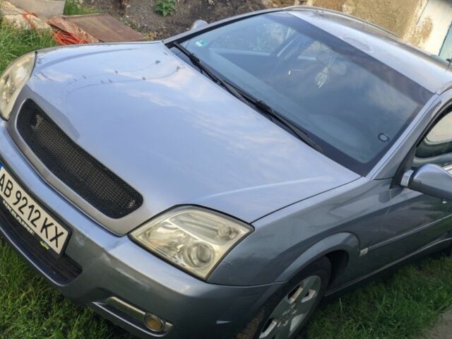 Серый Опель Сигнум, объемом двигателя 2.2 л и пробегом 400 тыс. км за 2600 $, фото 1 на Automoto.ua