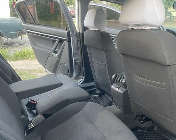 Серый Опель Сигнум, объемом двигателя 2.2 л и пробегом 380 тыс. км за 3700 $, фото 12 на Automoto.ua