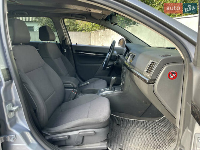 Серый Опель Сигнум, объемом двигателя 2.17 л и пробегом 294 тыс. км за 3790 $, фото 14 на Automoto.ua