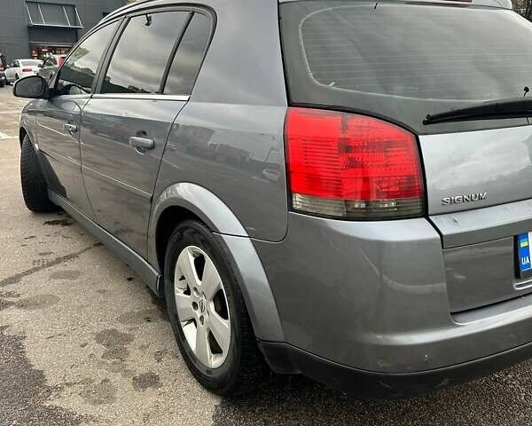 Серый Опель Сигнум, объемом двигателя 2.2 л и пробегом 126 тыс. км за 5000 $, фото 10 на Automoto.ua