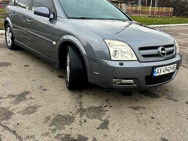 Серый Опель Сигнум, объемом двигателя 2.2 л и пробегом 125 тыс. км за 4999 $, фото 1 на Automoto.ua