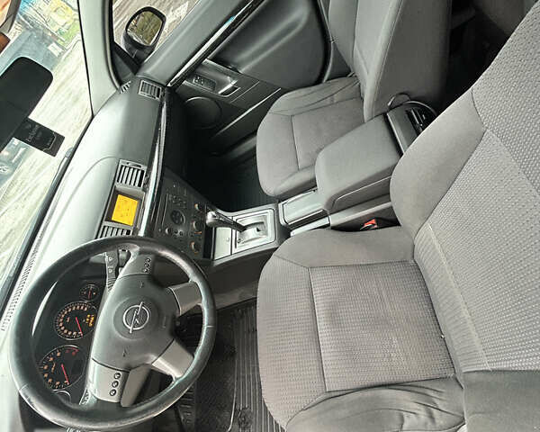 Сірий Опель Сігнум, об'ємом двигуна 2.2 л та пробігом 125 тис. км за 5200 $, фото 14 на Automoto.ua