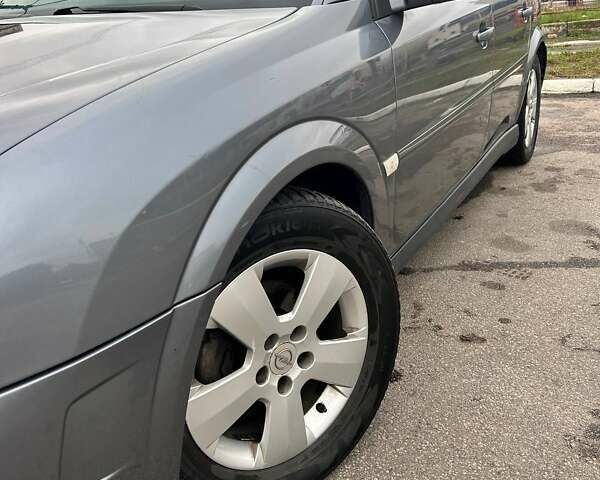 Серый Опель Сигнум, объемом двигателя 2.2 л и пробегом 126 тыс. км за 5000 $, фото 9 на Automoto.ua