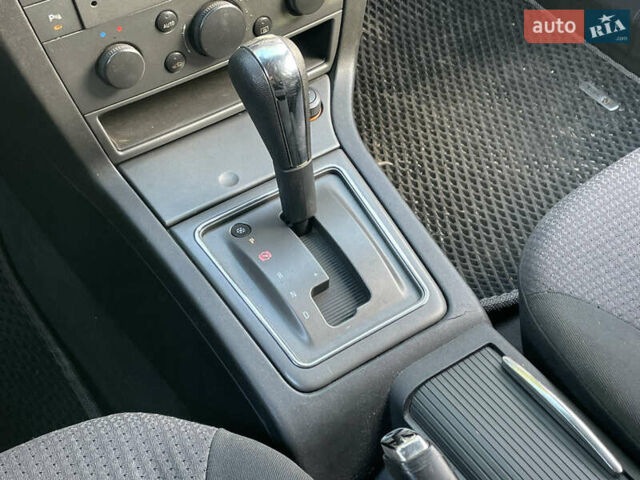 Серый Опель Сигнум, объемом двигателя 2.17 л и пробегом 294 тыс. км за 3790 $, фото 24 на Automoto.ua