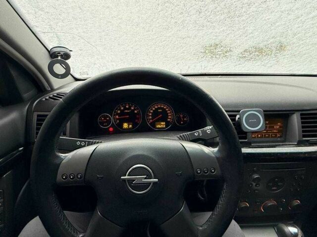 Сірий Опель Сігнум, об'ємом двигуна 2.2 л та пробігом 126 тис. км за 4699 $, фото 13 на Automoto.ua