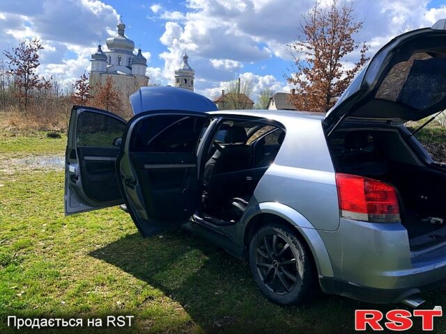 Серый Опель Сигнум, объемом двигателя 1.9 л и пробегом 385 тыс. км за 3400 $, фото 8 на Automoto.ua