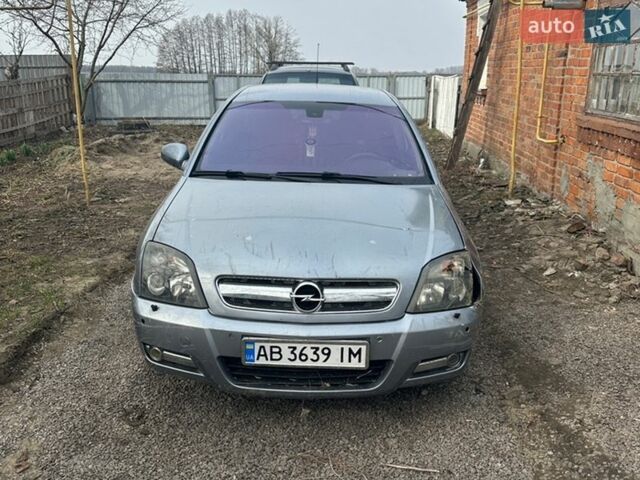 Серый Опель Сигнум, объемом двигателя 1.9 л и пробегом 340 тыс. км за 2500 $, фото 2 на Automoto.ua
