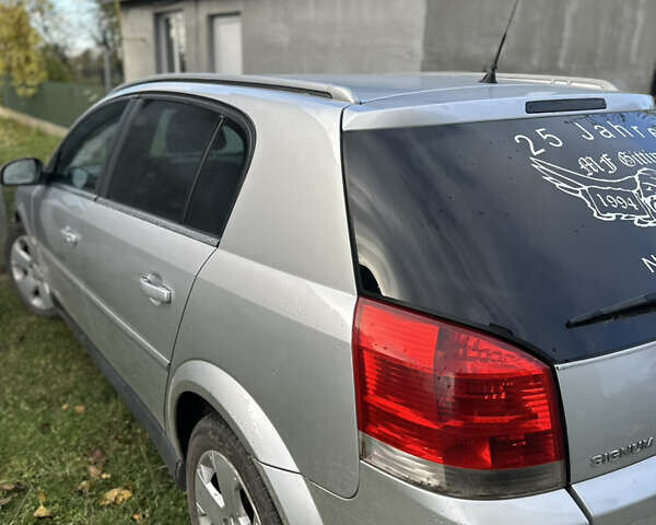 Серый Опель Сигнум, объемом двигателя 2.2 л и пробегом 270 тыс. км за 3500 $, фото 4 на Automoto.ua