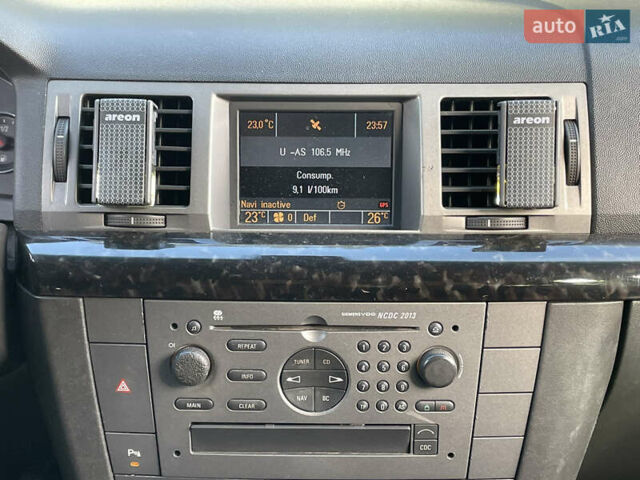 Серый Опель Сигнум, объемом двигателя 2.17 л и пробегом 294 тыс. км за 3790 $, фото 26 на Automoto.ua