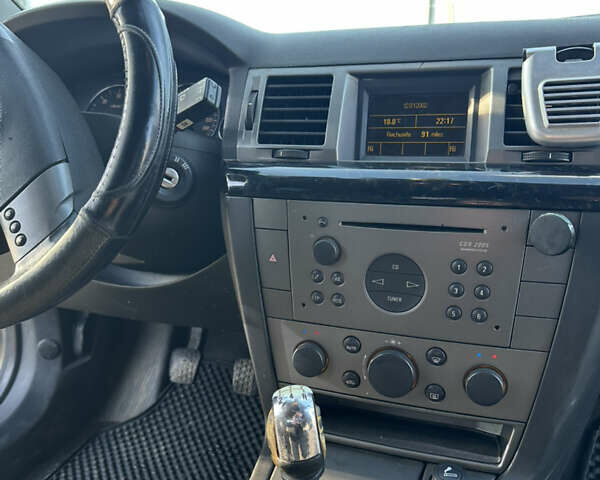 Серый Опель Сигнум, объемом двигателя 2.17 л и пробегом 330 тыс. км за 2500 $, фото 18 на Automoto.ua