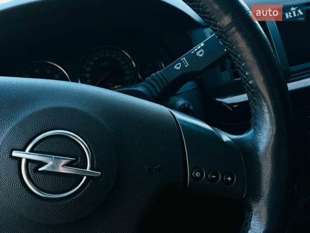 Сірий Опель Сігнум, об'ємом двигуна 2.2 л та пробігом 127 тис. км за 4900 $, фото 23 на Automoto.ua