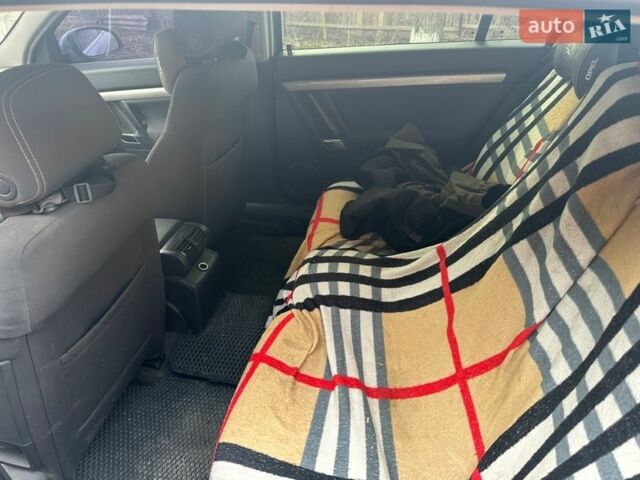 Серый Опель Сигнум, объемом двигателя 1.9 л и пробегом 340 тыс. км за 2500 $, фото 5 на Automoto.ua