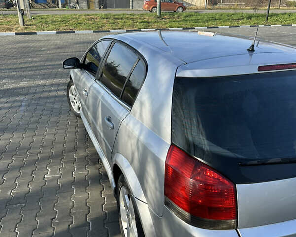 Серый Опель Сигнум, объемом двигателя 2.17 л и пробегом 330 тыс. км за 2500 $, фото 4 на Automoto.ua