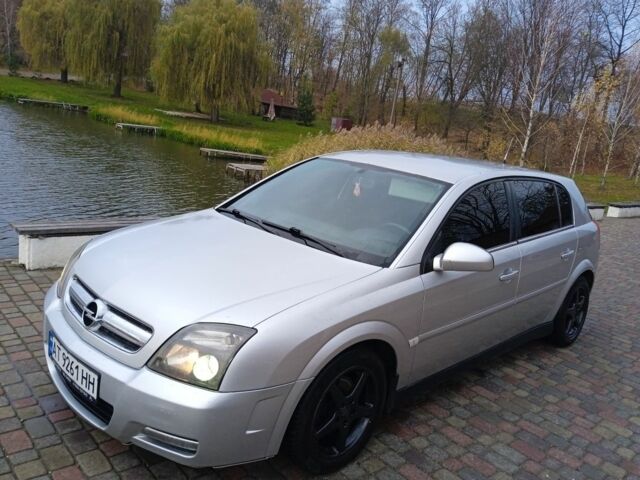 Серый Опель Сигнум, объемом двигателя 1.9 л и пробегом 264 тыс. км за 3650 $, фото 6 на Automoto.ua