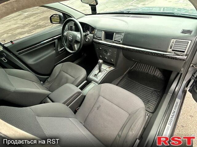 Серый Опель Сигнум, объемом двигателя 2.2 л и пробегом 125 тыс. км за 4999 $, фото 9 на Automoto.ua