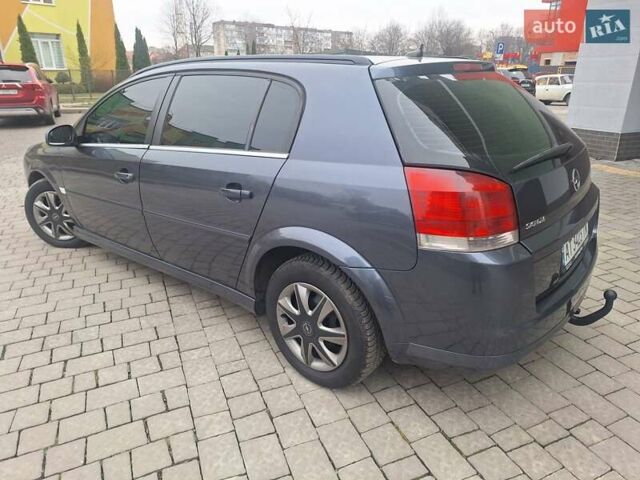 Серый Опель Сигнум, объемом двигателя 1.9 л и пробегом 274 тыс. км за 5450 $, фото 2 на Automoto.ua