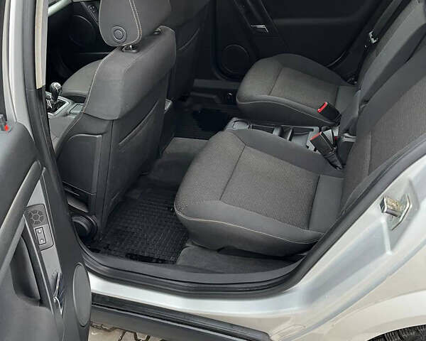 Серый Опель Сигнум, объемом двигателя 1.91 л и пробегом 318 тыс. км за 4500 $, фото 12 на Automoto.ua