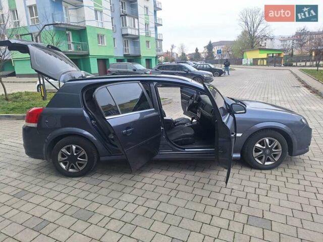 Серый Опель Сигнум, объемом двигателя 1.9 л и пробегом 274 тыс. км за 5450 $, фото 19 на Automoto.ua