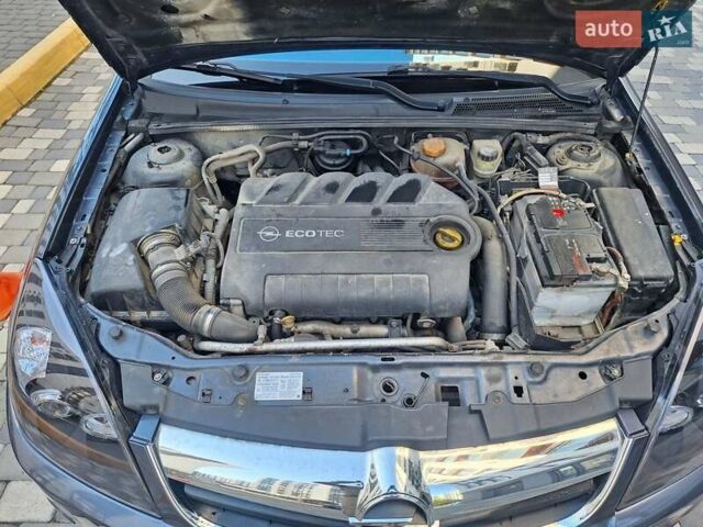 Серый Опель Сигнум, объемом двигателя 1.9 л и пробегом 274 тыс. км за 5450 $, фото 48 на Automoto.ua